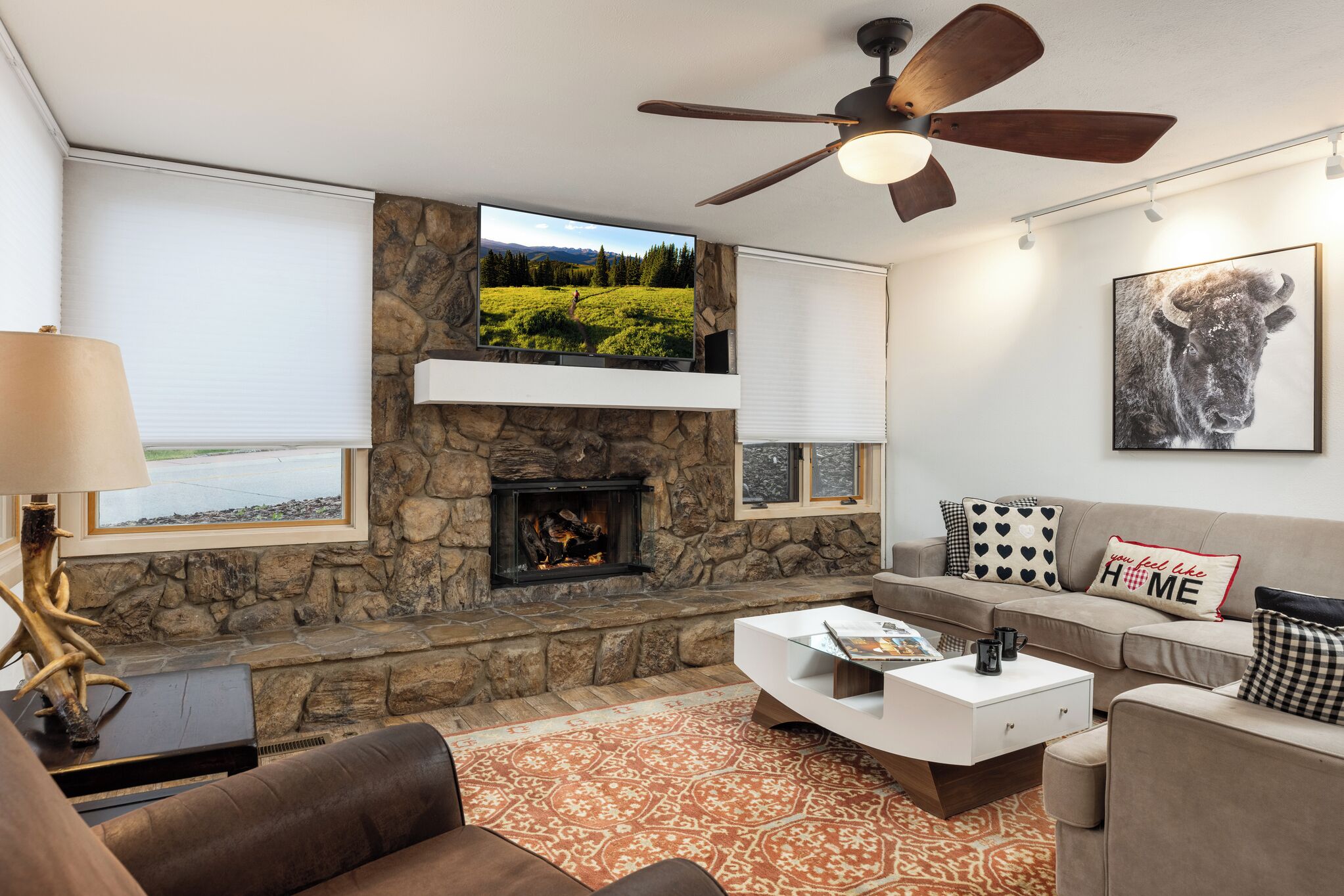 Condo (3 Bedrooms) | Front of property