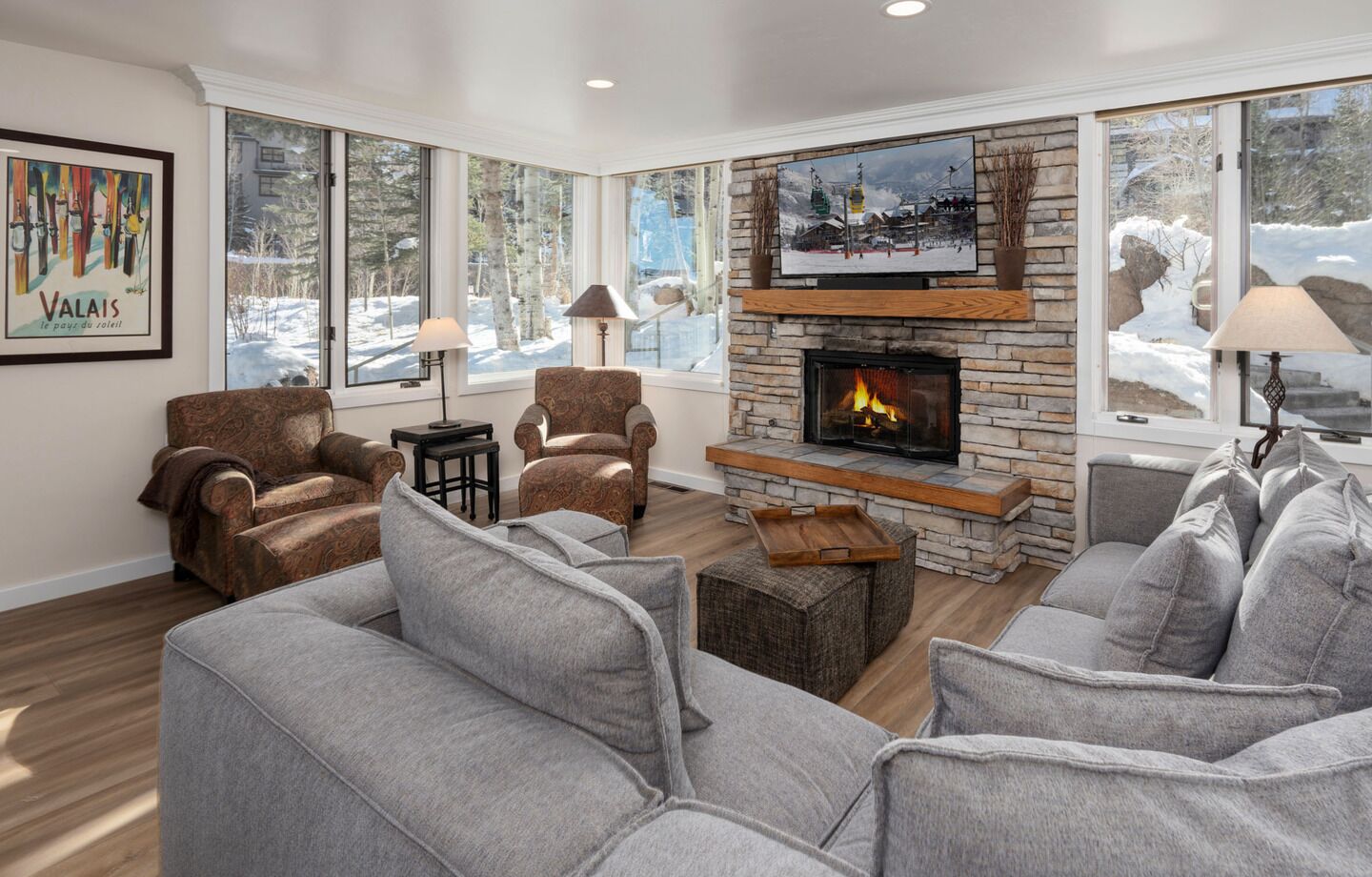 Condo (4 Bedrooms) | Front of property