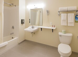 Room, Accessible, Non Smoking | Bathroom | Combined shower/bathtub, deep-soaking bathtub, free toiletries - Days Inn by Wyndham Morton (Morton)