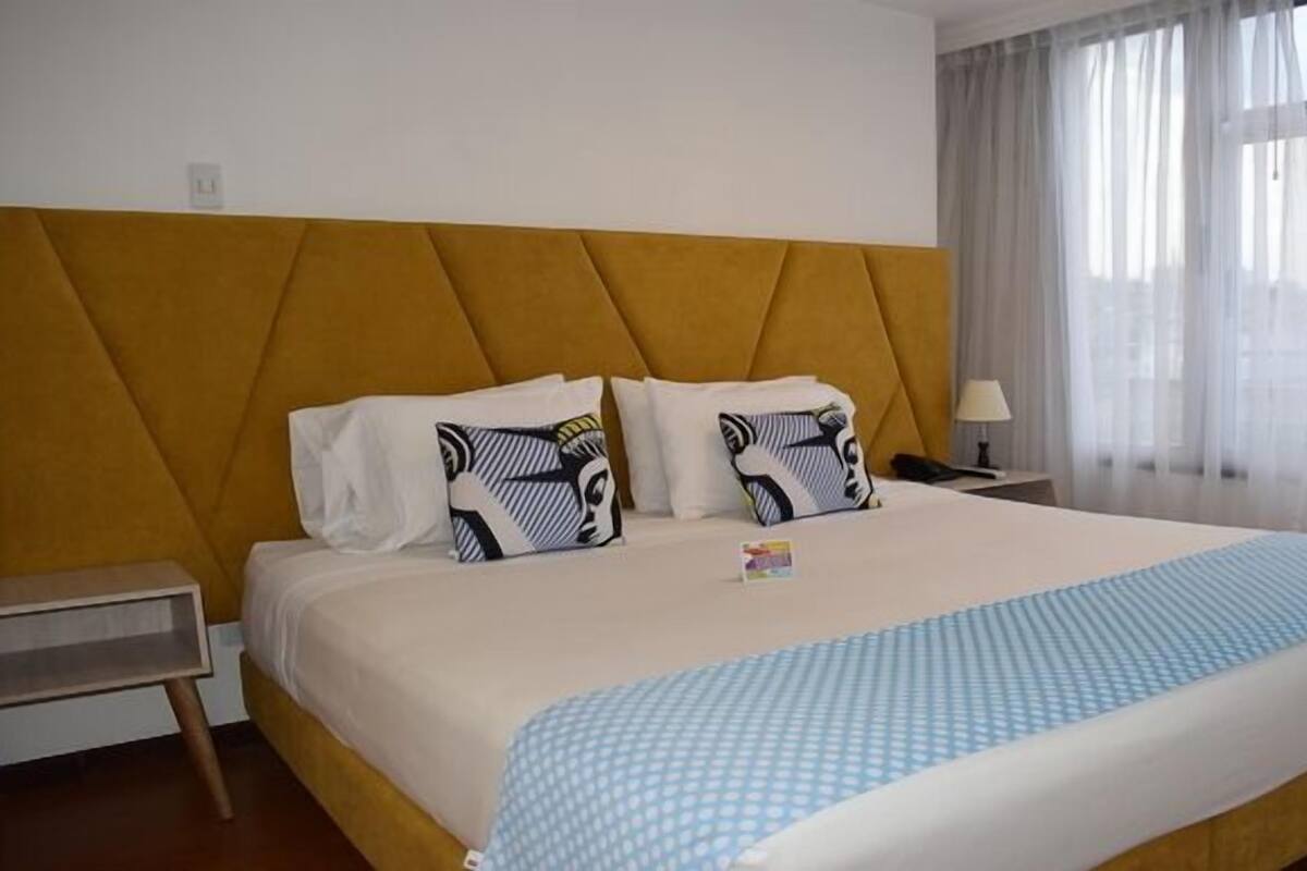 double room, 1 king bed | 1 bedroom, in-room safe, free wifi, bed sheets