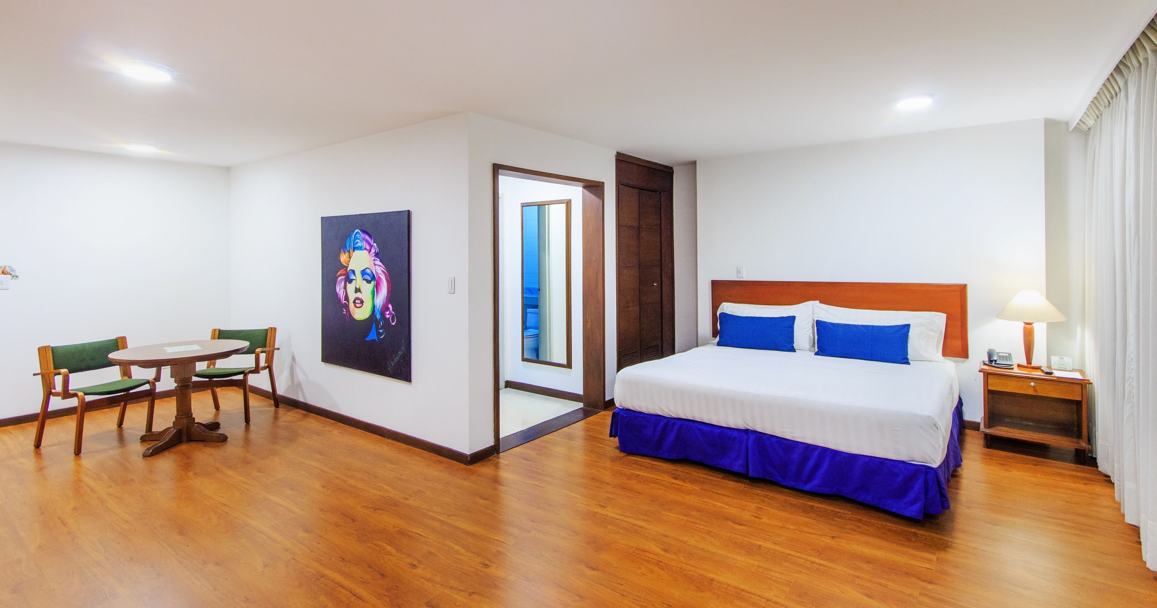 Két bảo mật tại phòng, truy cập Internet không dây miễn phí 