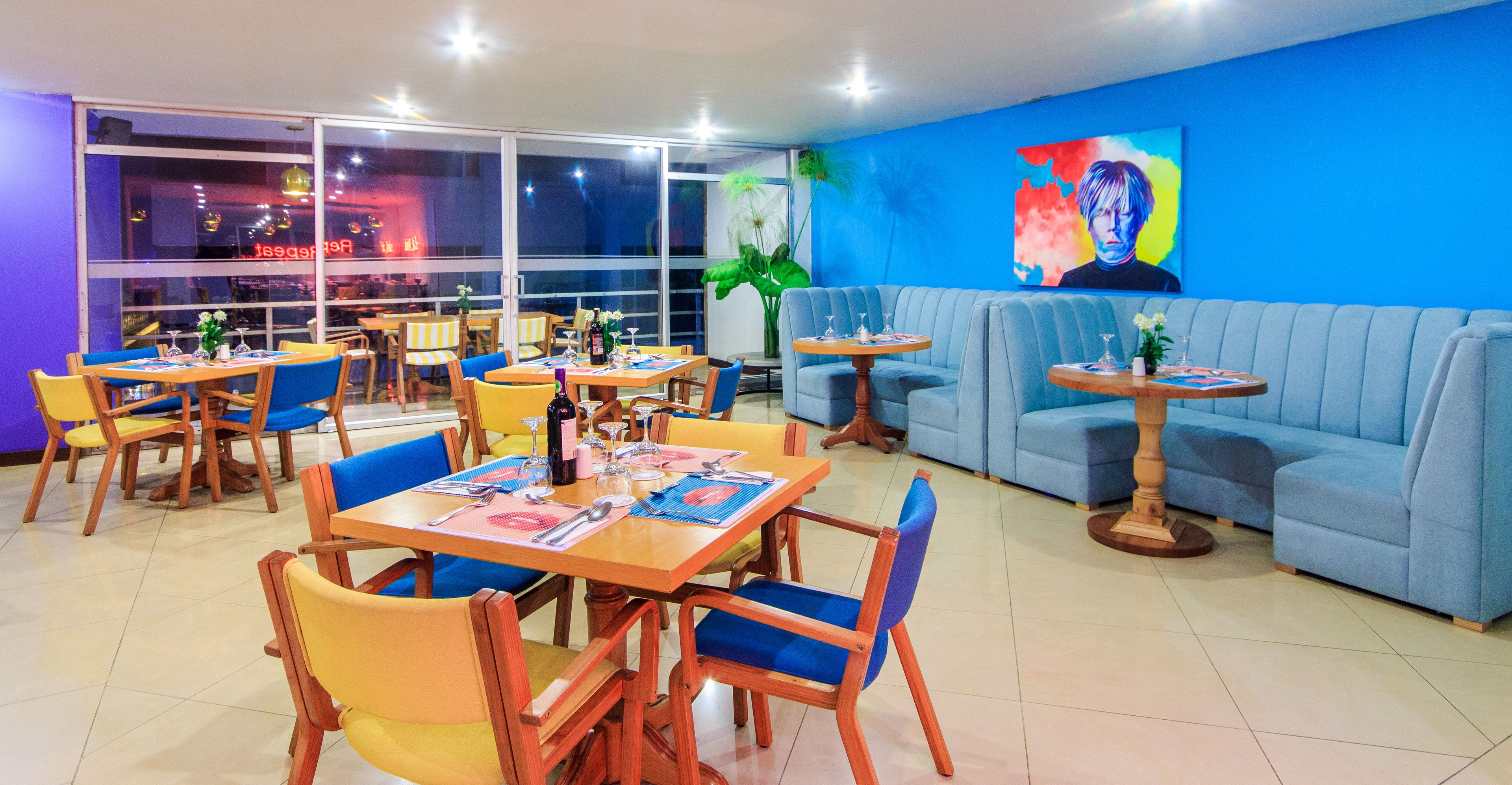 breakfast, lunch and dinner served