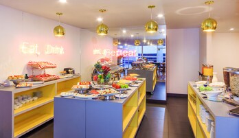 Desayuno buffet incluido todos los días 