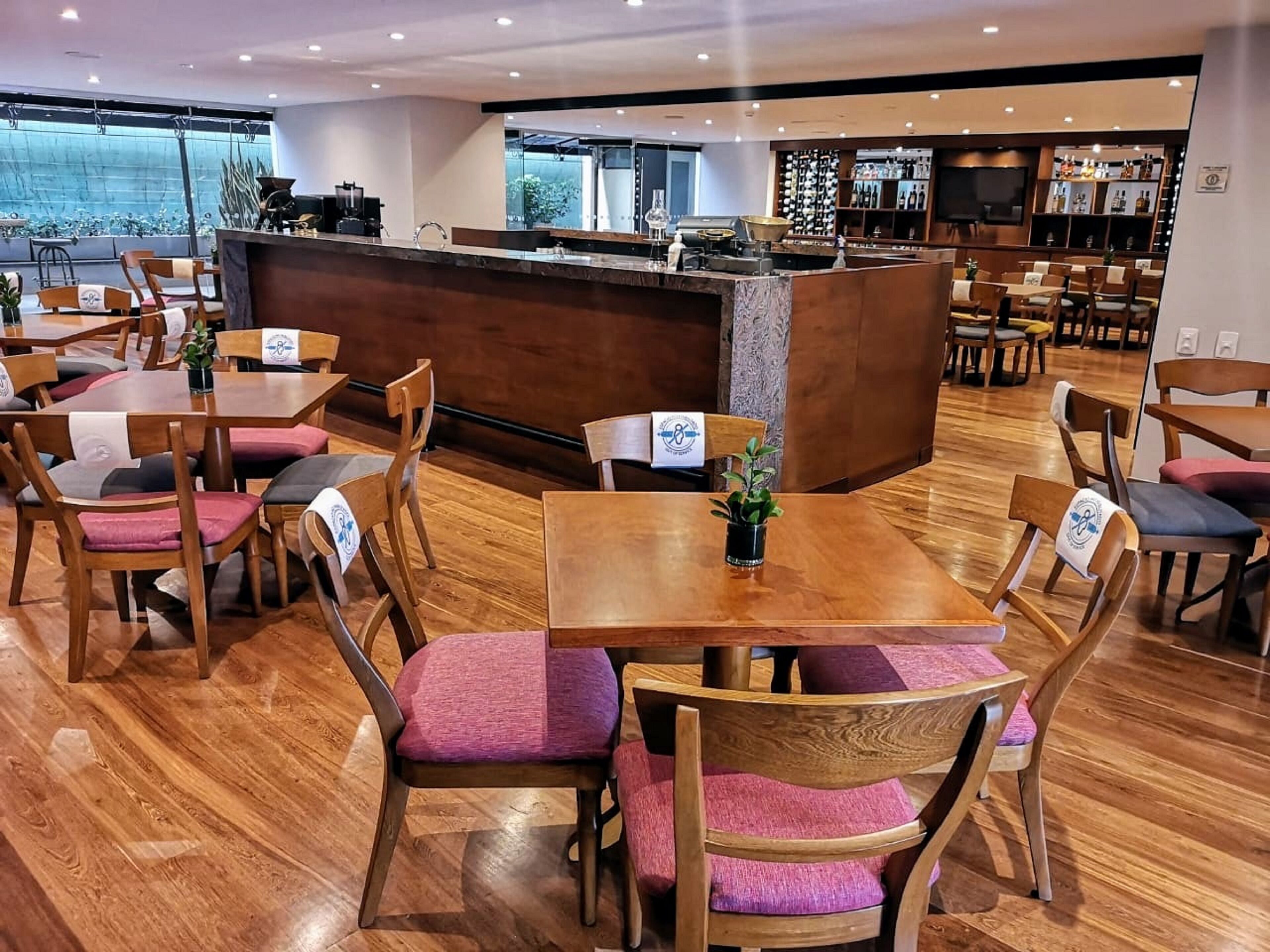 breakfast, lunch, dinner served; al fresco dining