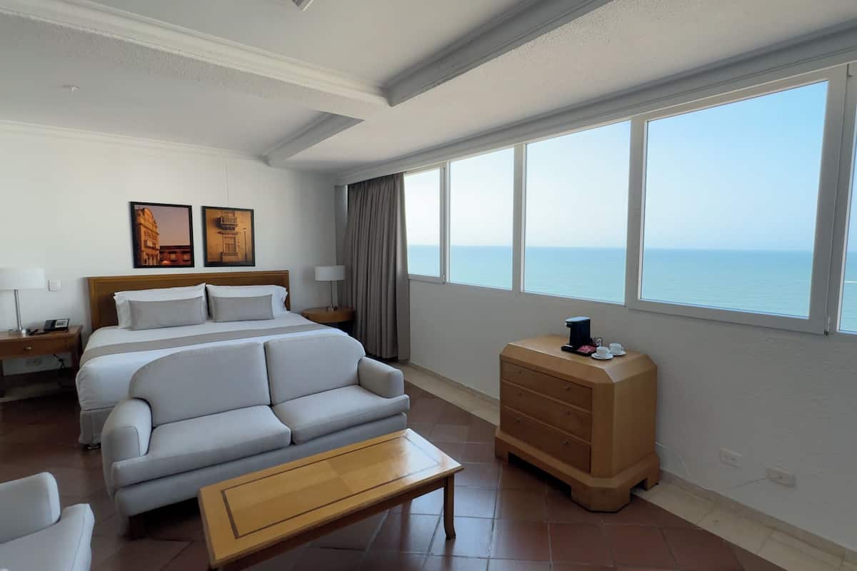 Junior Studio Suite, 1 King Bed, Ocean View | 1 bedroom, premium bedding, minibar, in-room safe