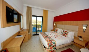 Quarto casal standard | Cofres nos quartos, escrivaninha, quartos à prova de som