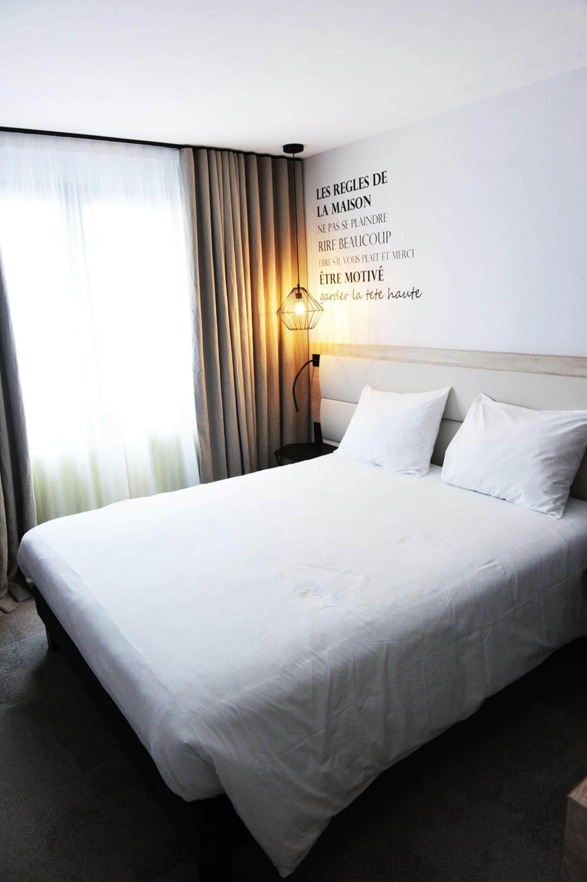 individually decorated, individually furnished, desk, soundproofing