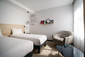 Decoración individual, mobiliario individual, escritorio