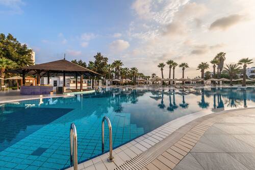 3 Bars/Lounges, Poolbar, Strandbar
