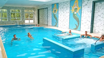 Indoor spa tub