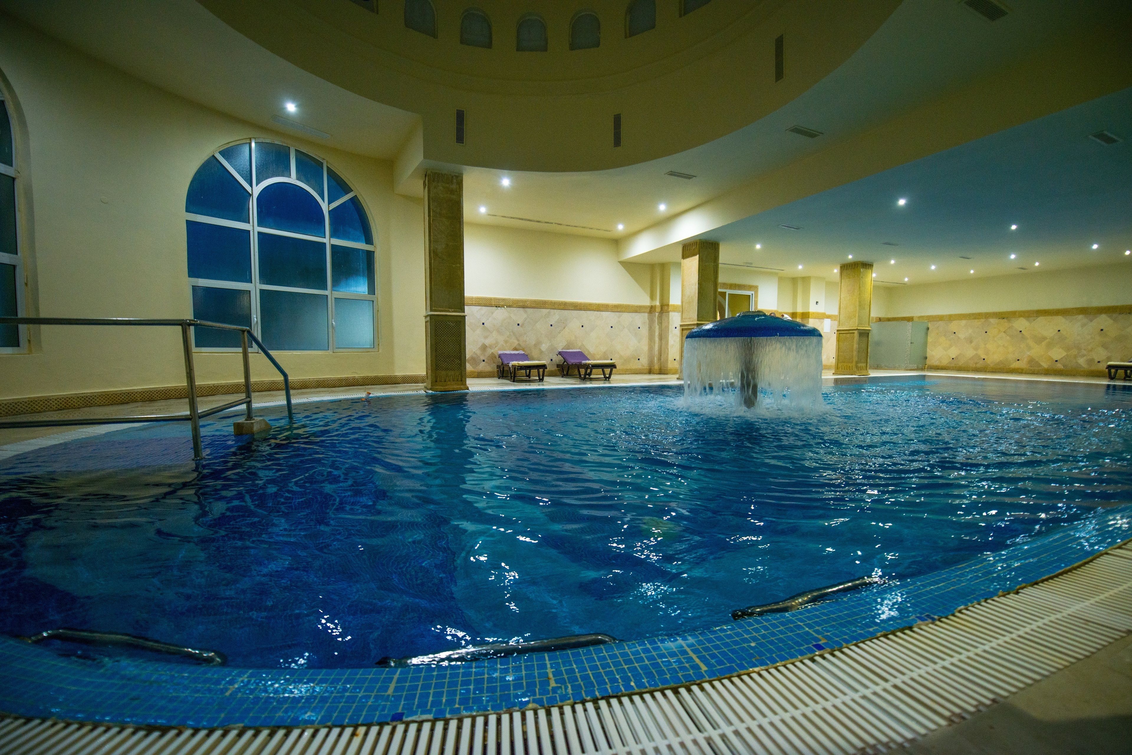 Sauna, steam room, Turkish bath/hammam, body treatments, body wraps