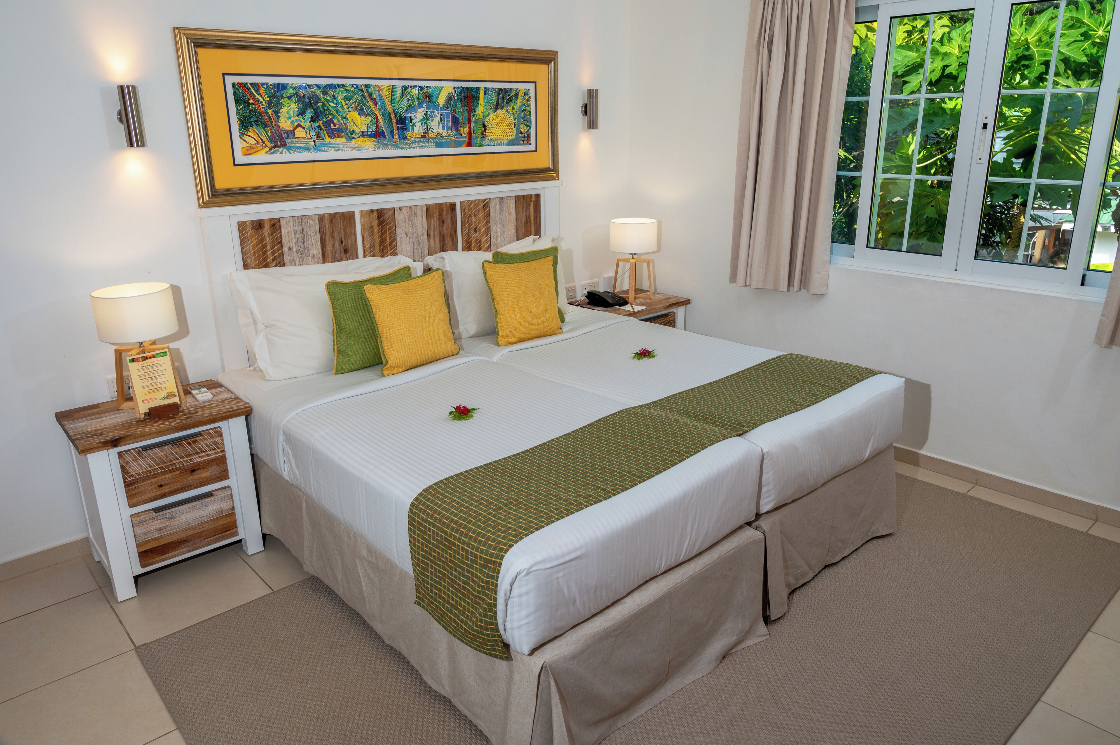 Apartment, 2 Schlafzimmer (Ground & Upper floor) | Zimmersafe, Schreibtisch, kostenloses WLAN, Bettwäsche