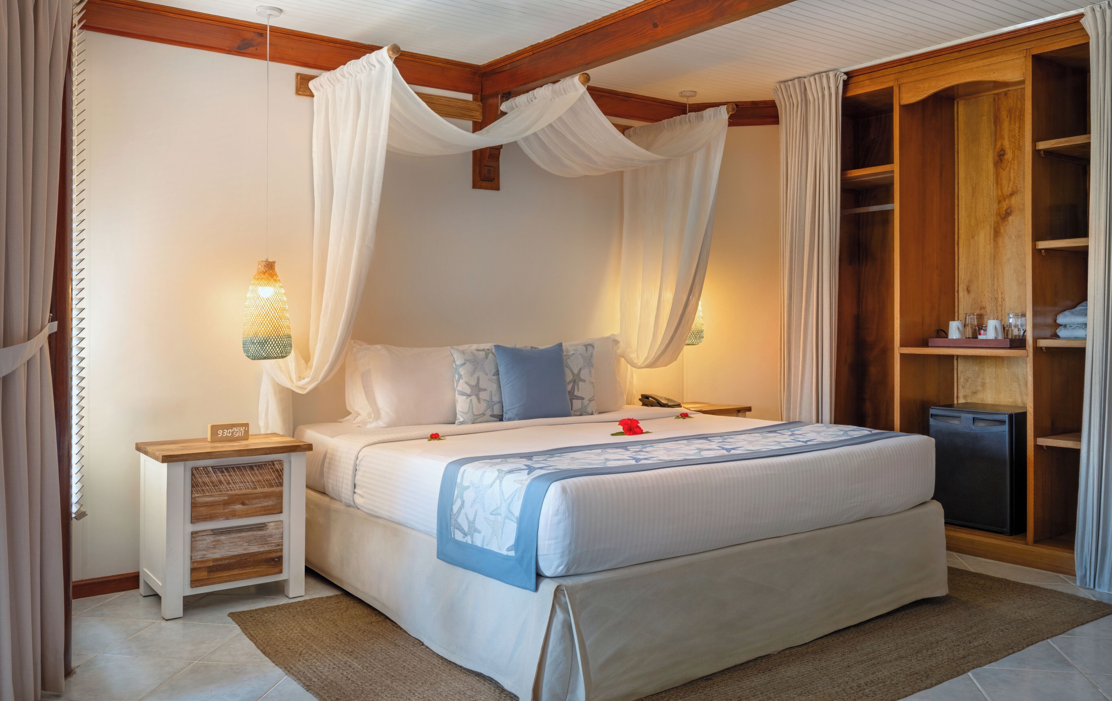 Standard Room | In-room safe, desk, free WiFi, bed sheets