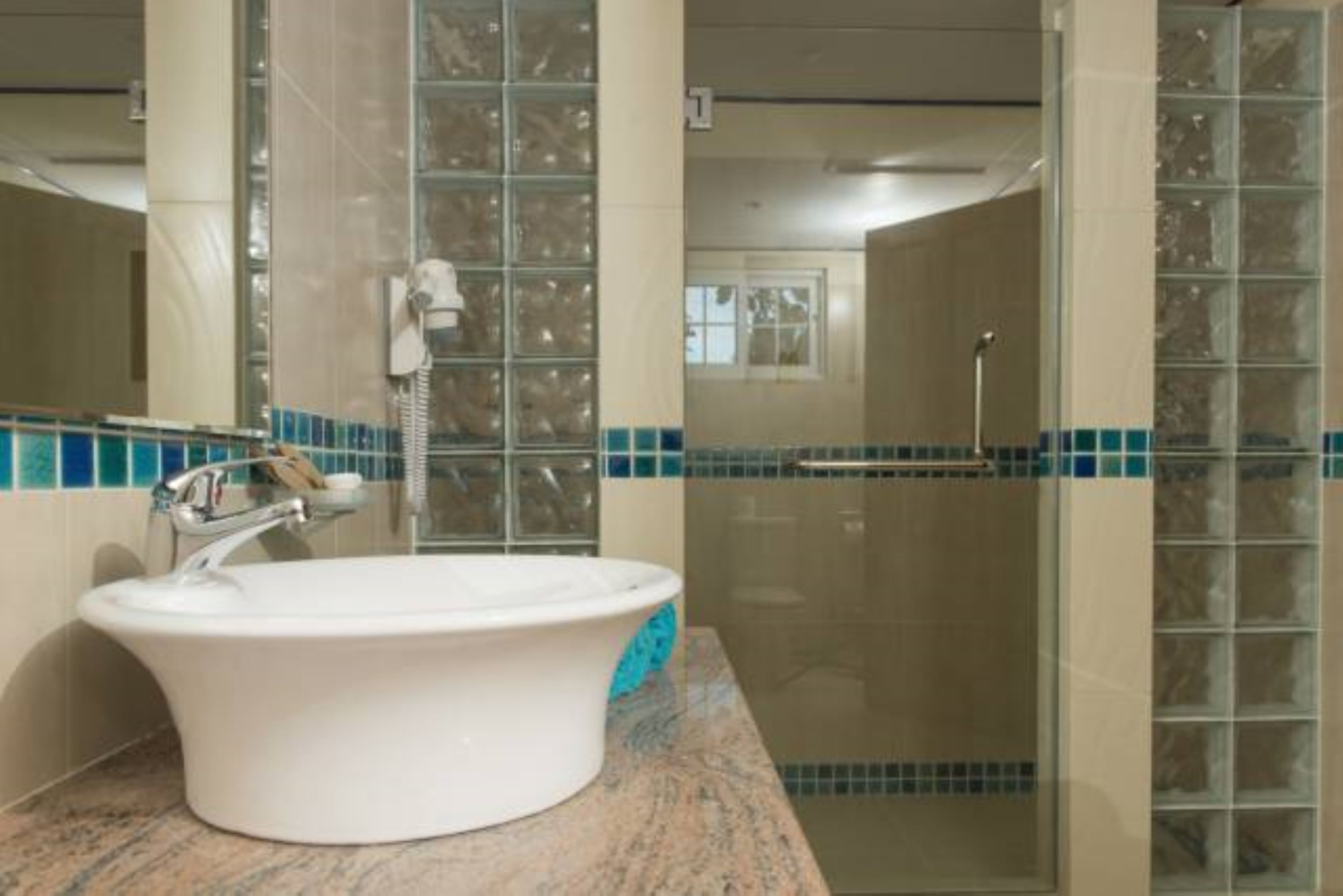 rainfall showerhead, free toiletries, hair dryer, slippers