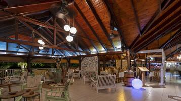 2 bars/lounges, poolside bar