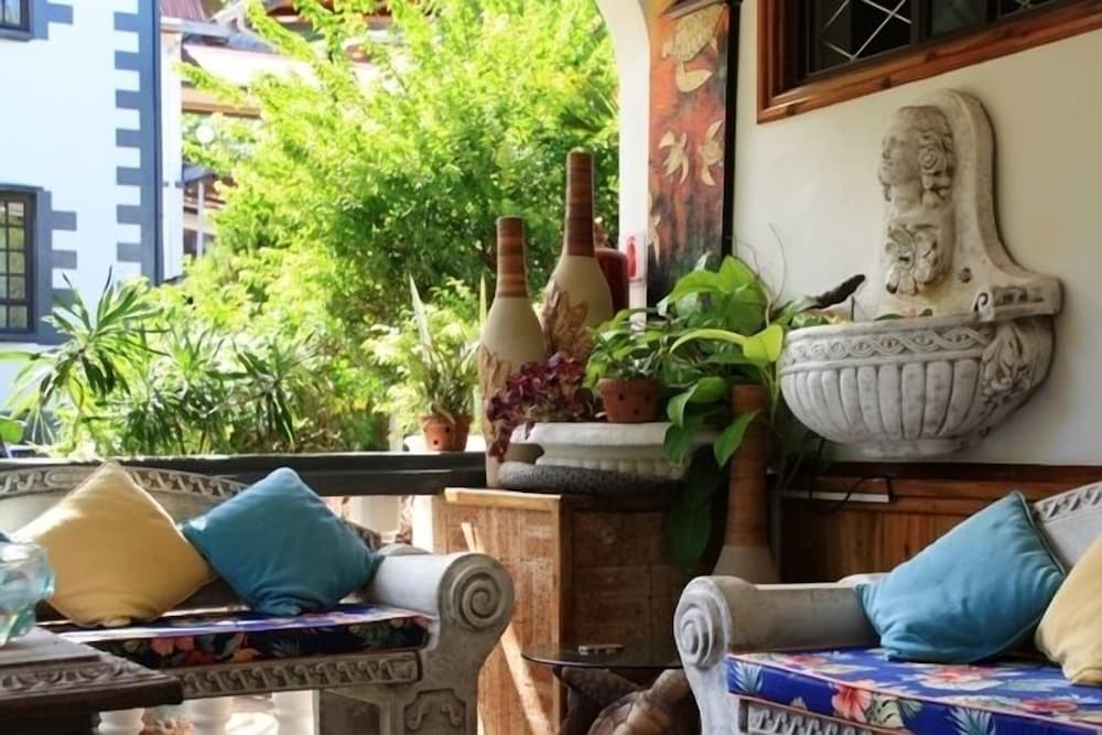 Chateau St Cloud by null