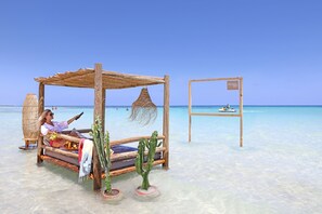 Playa privada, arena blanca, toallas de playa, ski acuático