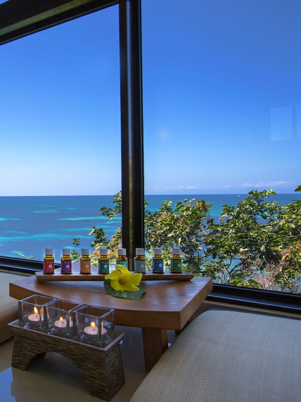 Couples treatment rooms, hot tub, body treatments, hydrotherapy