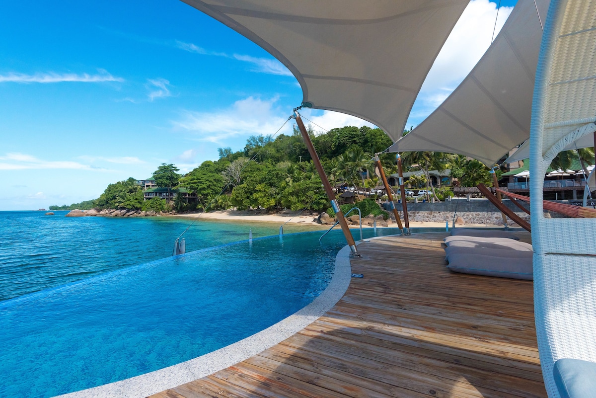 Coco de Mer Hotel and Black Parrot Suites on Praslin