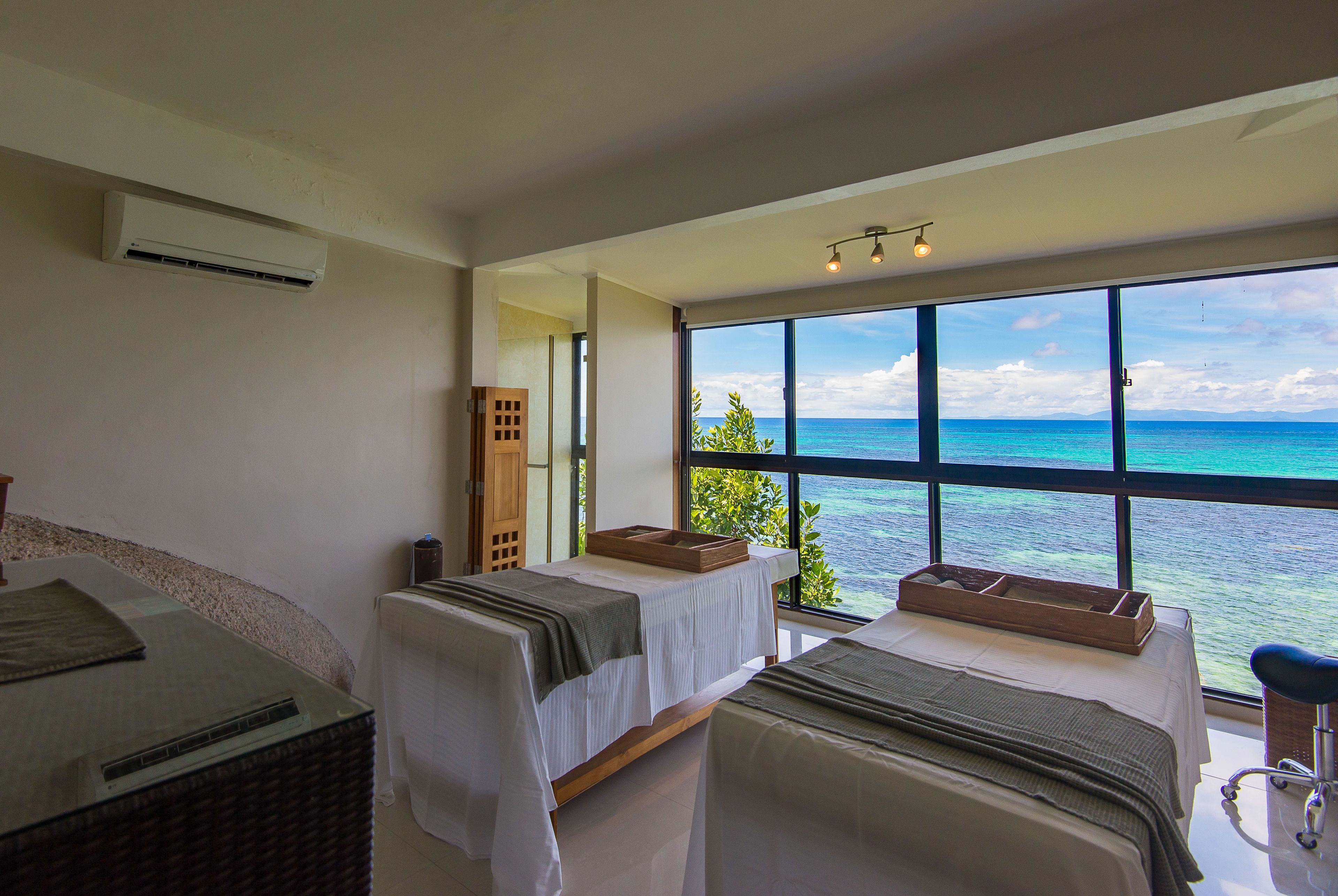 couples treatment room(s), hot tub, body treatments, hydrotherapy