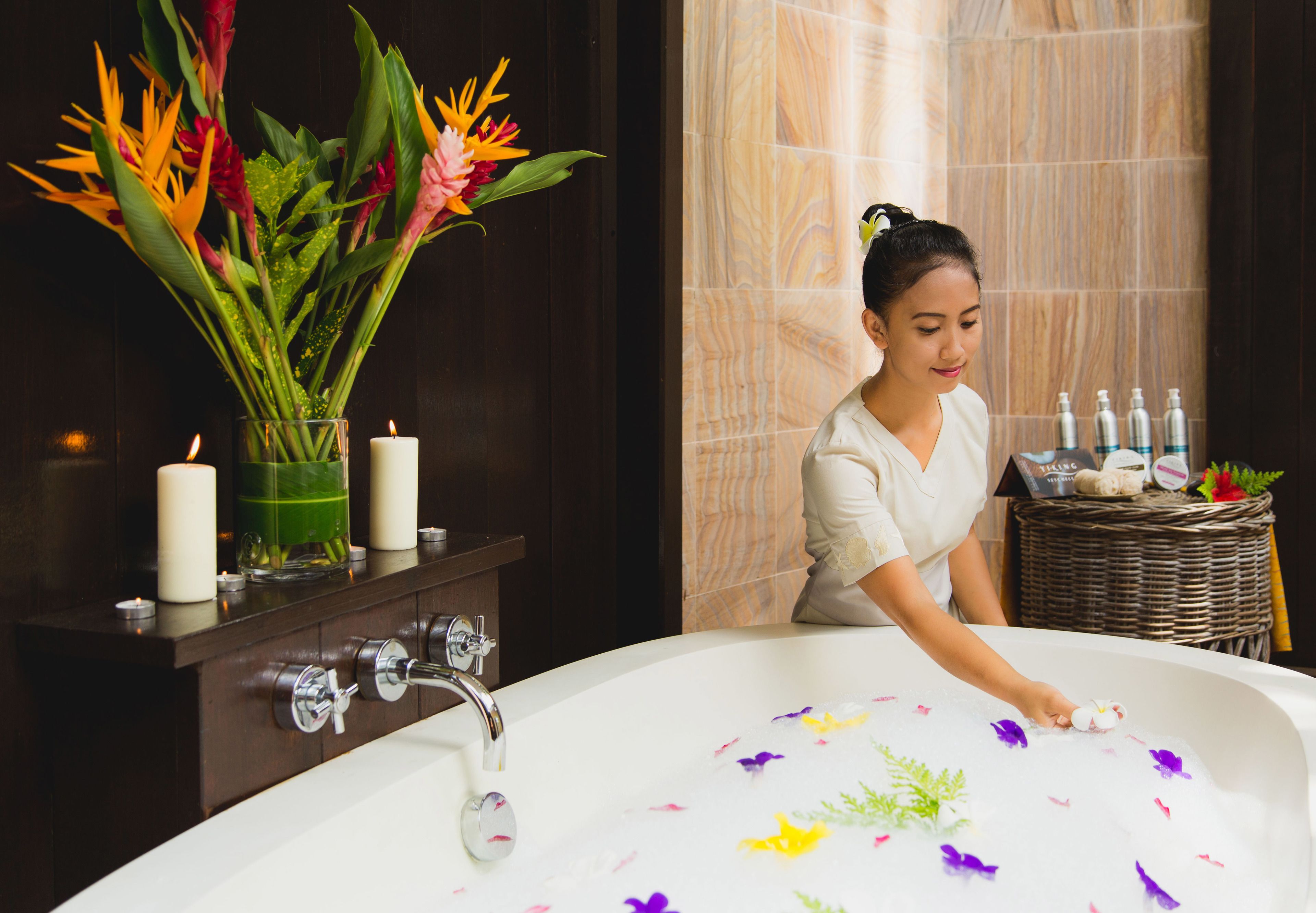 couples treatment room(s), body treatments, aromatherapy