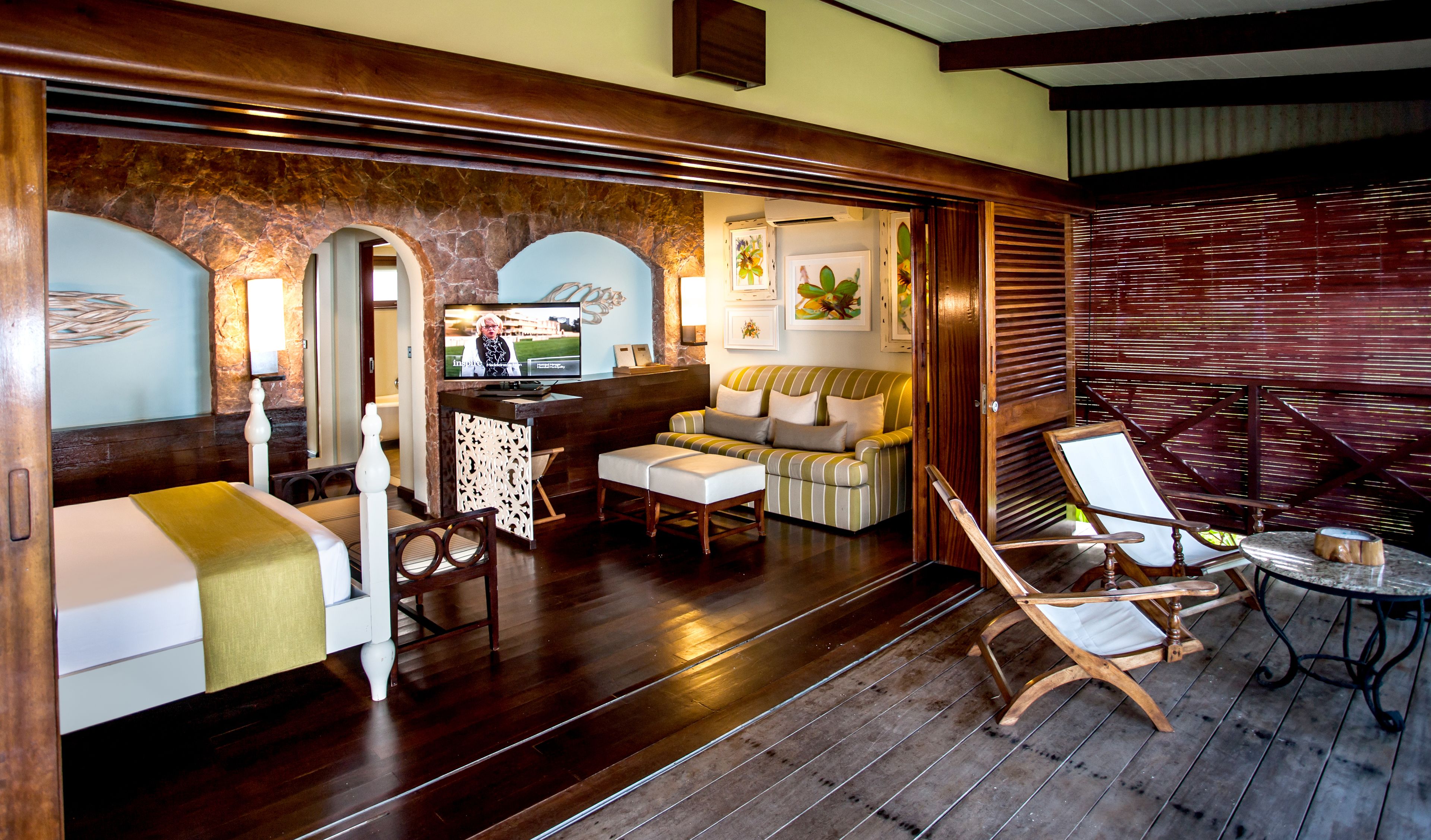 Deluxe-værelse | Premium-sengetøj, minibar, pengeskab på værelset, skrivebord