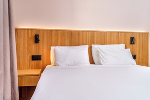 Literie hypoallergénique, bureau, rideaux occultants, Wi-Fi gratuit