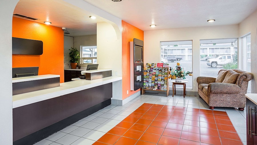 Motel 6 Wenatchee, WA