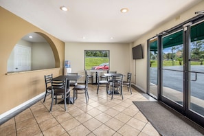 Petit déjeuner buffet compris tous les jours