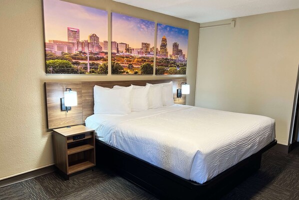 Pillowtop-Betten, Verdunkelungsvorhänge, kostenloses WLAN, Bettwäsche