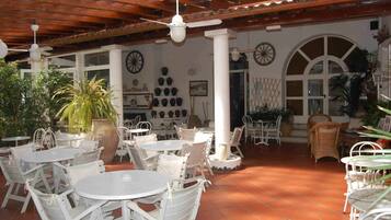 Double Room | Restaurant