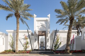 Royal villa, 1 slaapkamer, privézwembad | Een minibar, een kluis op de kamer, individueel gedecoreerd