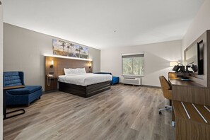 Suite, 1 King Bed with Sofa bed, Non Smoking | In-room safe, desk, iron/ironing board, free WiFi