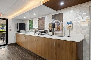 Desayuno completo incluido todos los días 