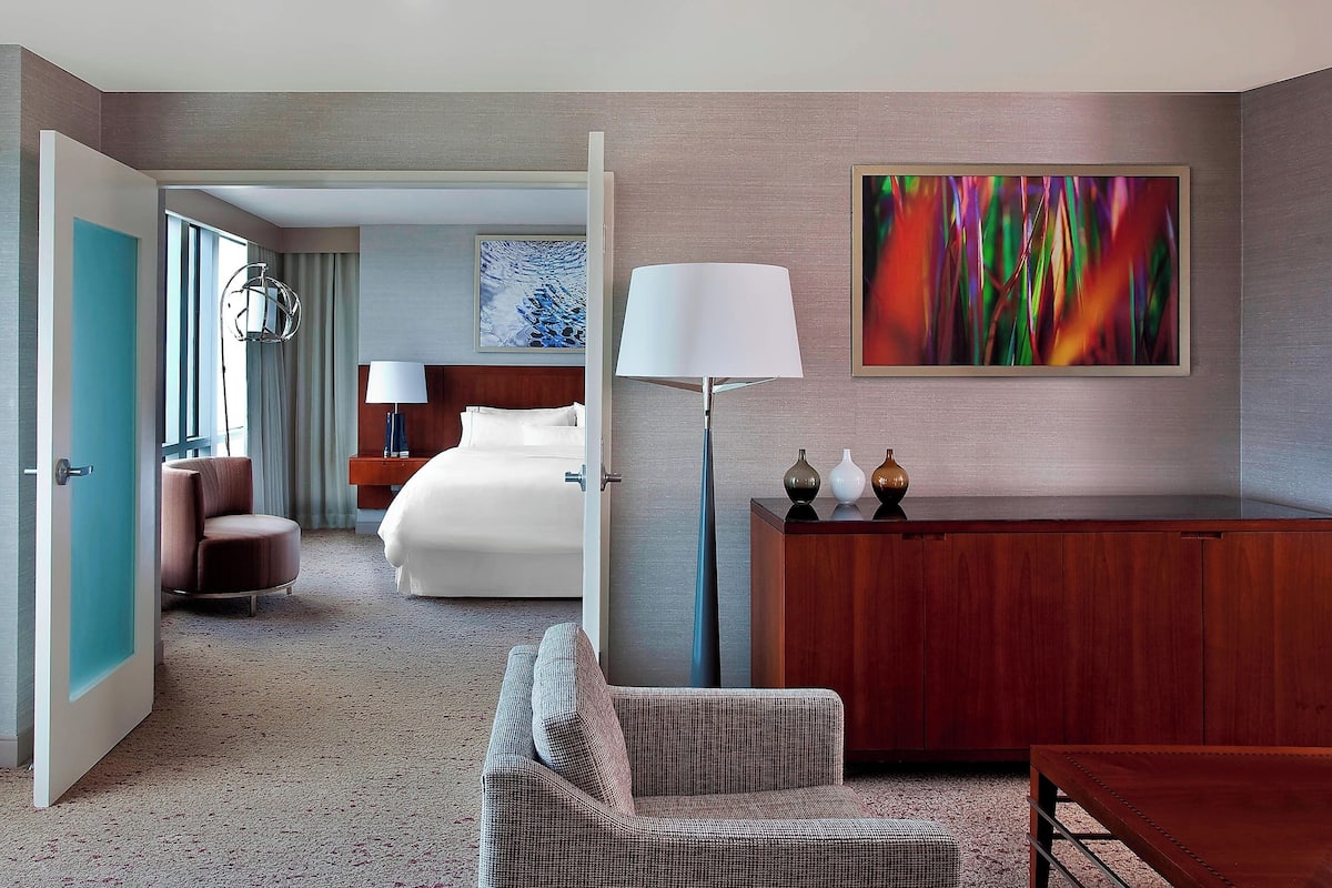 Premium bedding, down comforters, pillowtop beds, in-room safe