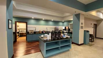 Petit déjeuner buffet compris tous les jours