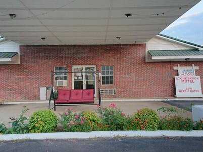 Stone Brook Inn