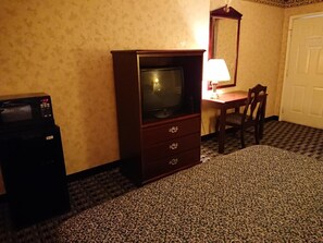 Desk, iron/ironing board, free WiFi, bed sheets