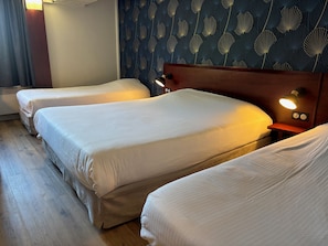 Standard Quadruple Room, Multiple Beds