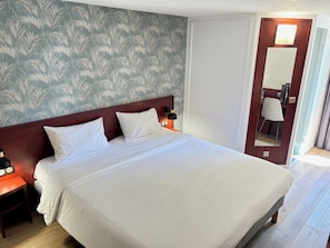 Phòng đôi Tiêu chuẩn, 1 giường đôi | Nệm Select Comfort, két bảo mật tại phòng, trang trí khác biệt 