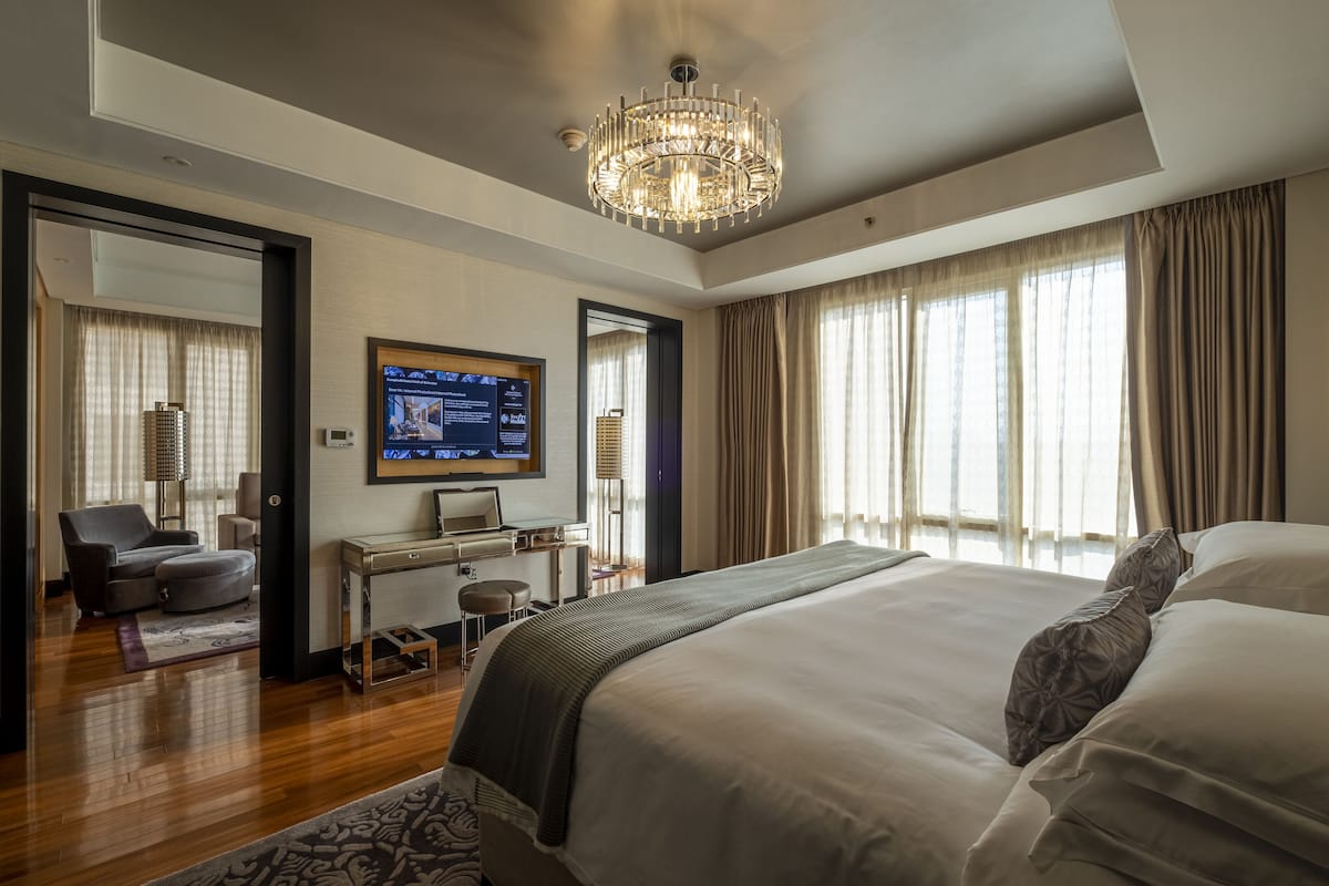 Grand Deluxe room | 1 bedroom, premium bedding, minibar, in-room safe