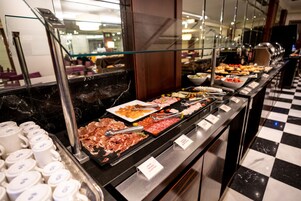 朝食ビュッフェ