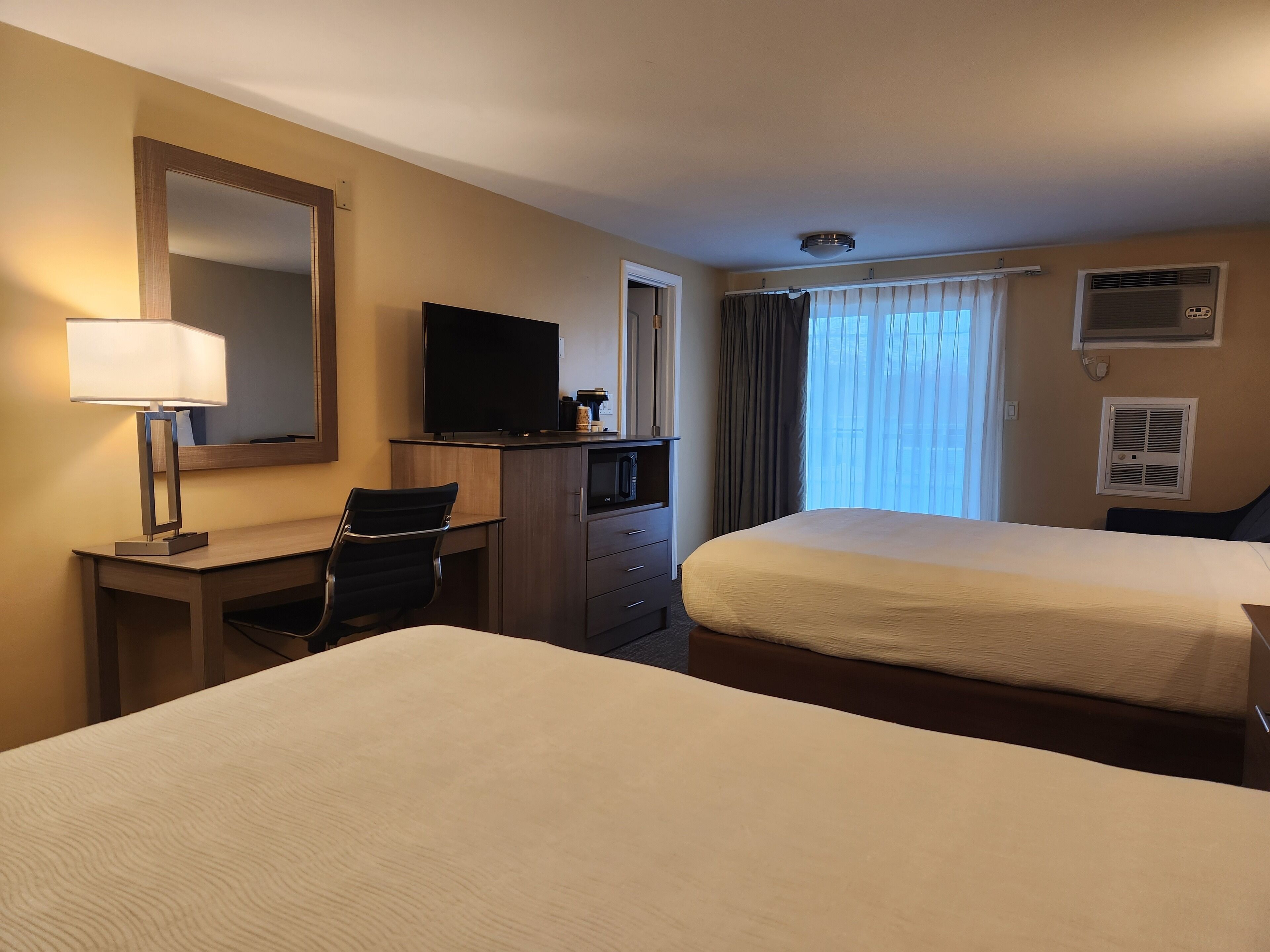 standard room, multiple beds | iron/ironing board, cots/infant beds, rollaway beds, free wifi