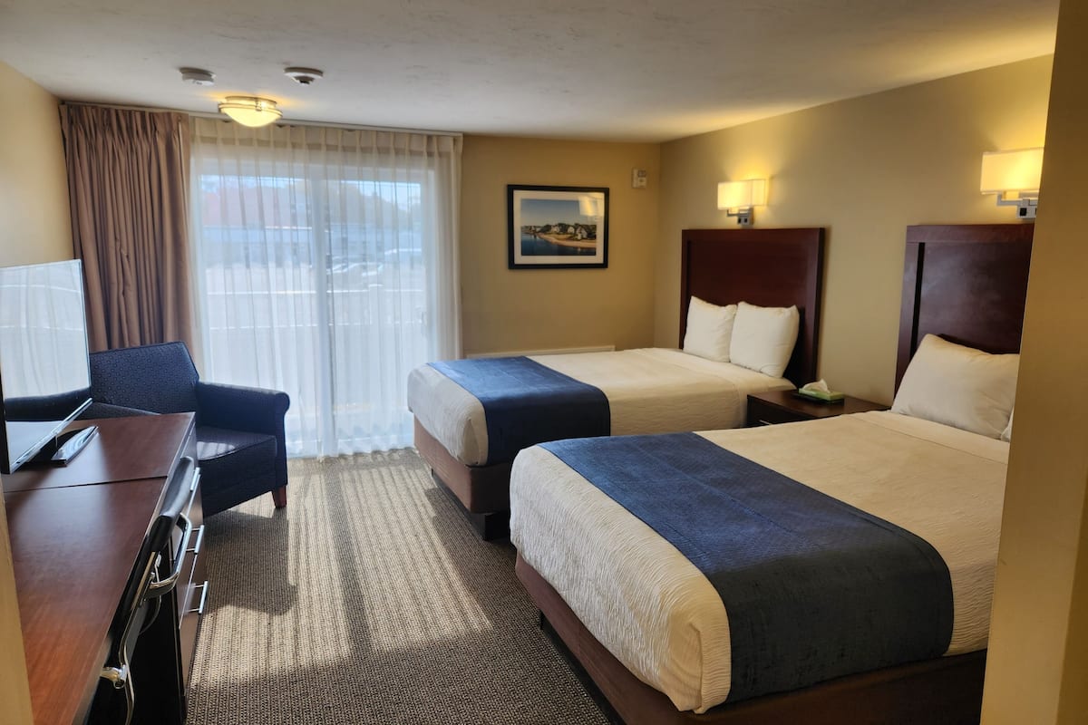 iron/ironing board, cots/infant beds, rollaway beds, free wifi