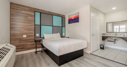 Hotel Avenida Victorville I 15