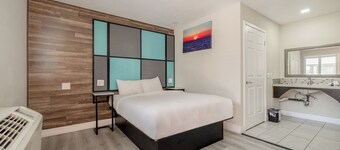 Hotel Avenida Victorville I 15