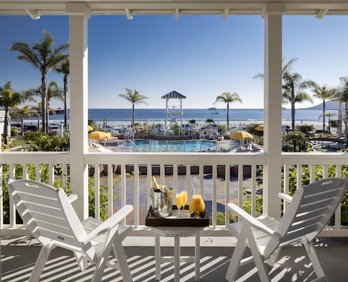 Avila Lighthouse Suites