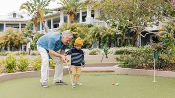 Mini-golf