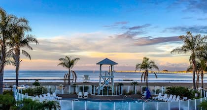 Avila Lighthouse Suites