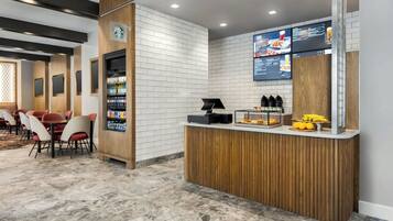 Se ofrece un desayuno a la carta todos los días (por un coste adicional)